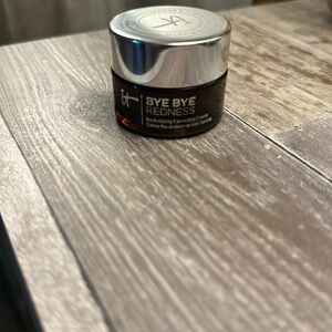 Neutral beige concealer